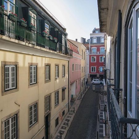 Lovelystay - Chiado 2 Bedroom Charm! Lisbon Exterior photo