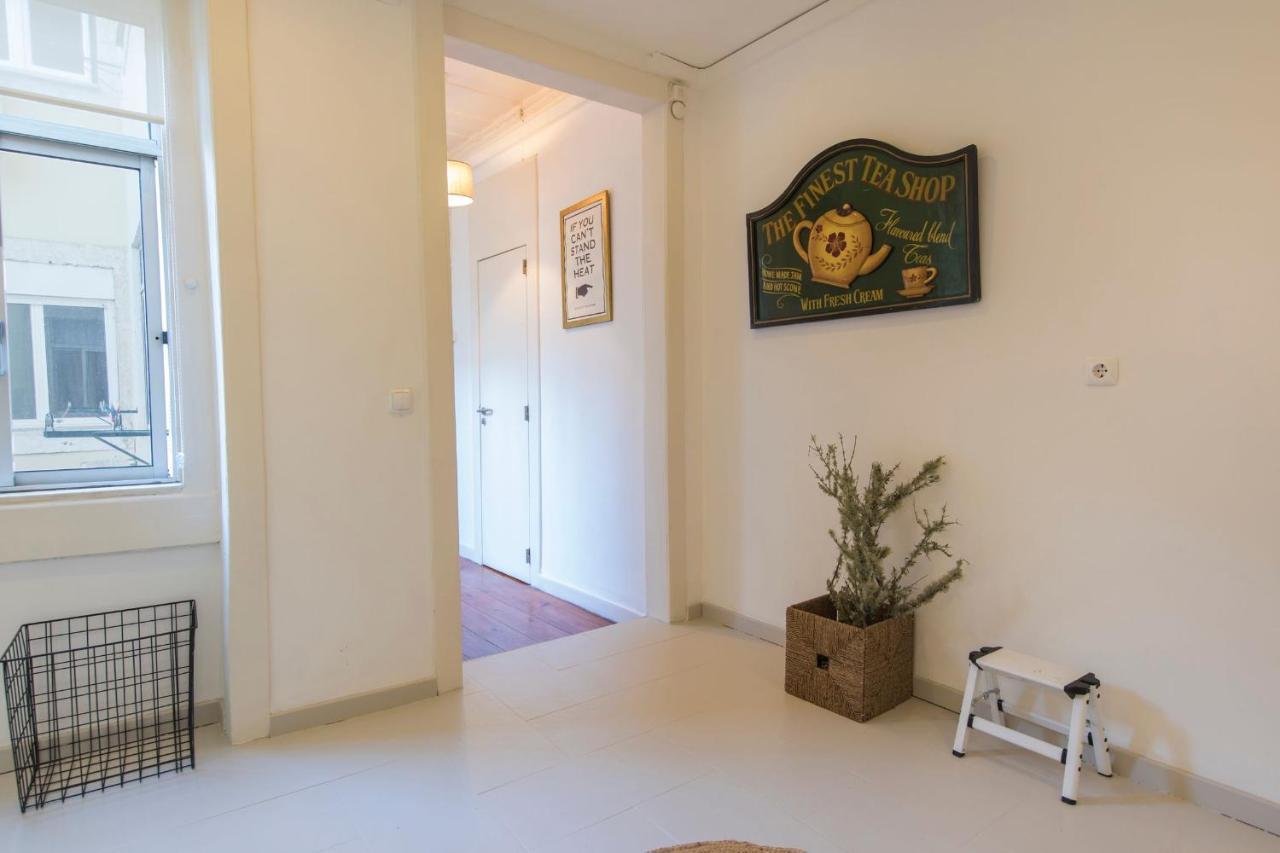 Lovelystay - Chiado 2 Bedroom Charm! Lisbon Exterior photo